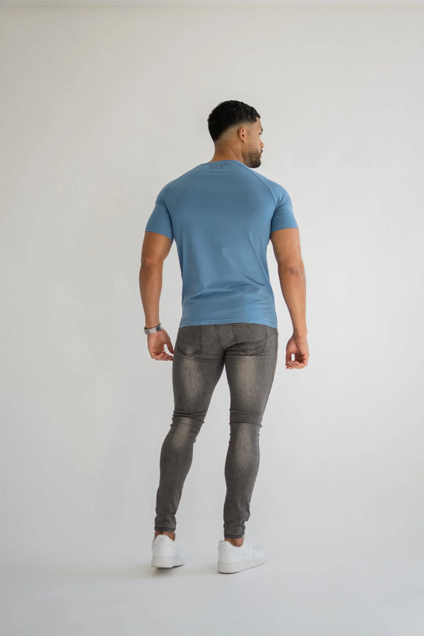 THE MUSCLE BASIC T-SHIRT